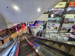 Sim Lim Square (D7), Shop House #556547651